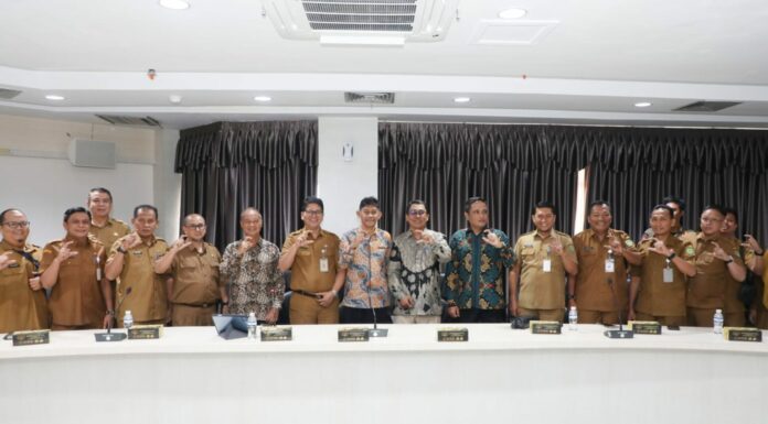 Pemko Batam dan Komisi Informasi Kepri Bahas Penguatan Tata Kelola Informasi Publik