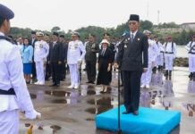 Upacara Bendera dan Tabur Bunga Peringatan Hari Pahlawan di Batam, Amsakar-Li Claudia Kobarkan Semangat Pahlawan